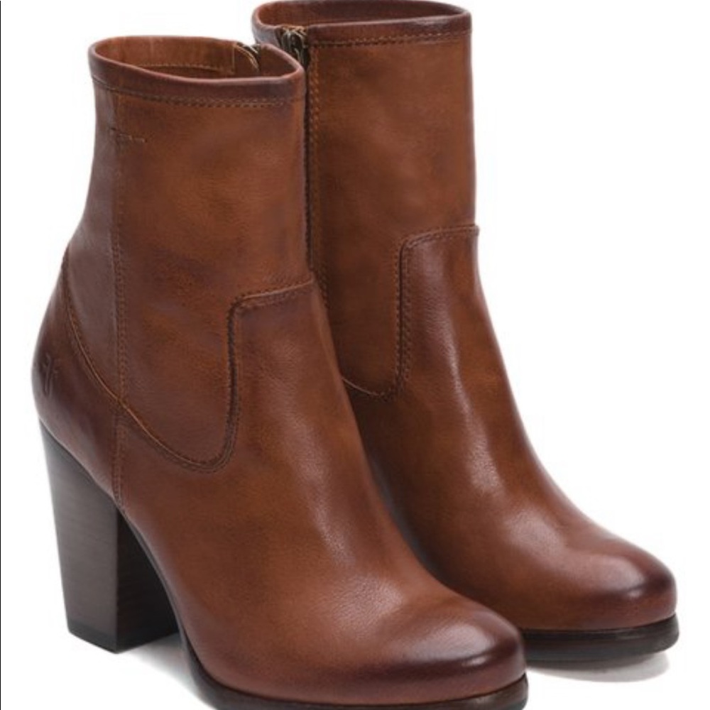- Frye Patty Booties 6 side zip whiskey exc cond!!